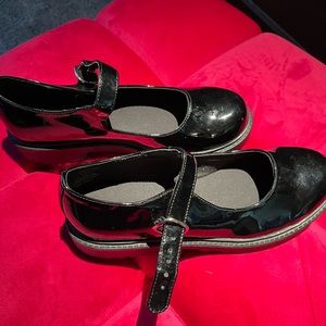 Divided Mary Janes Shoes, Black Patent Size 8
